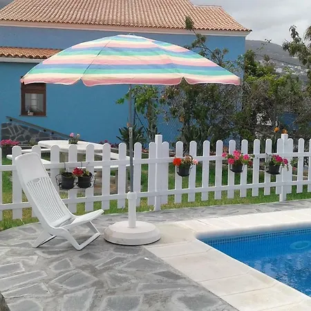 La Casa Azul Con Piscina Holiday home *