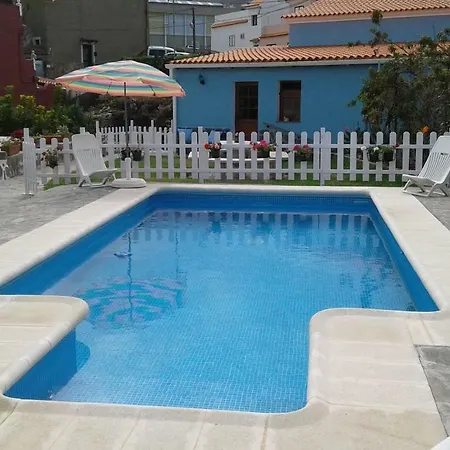 La Casa Azul Con Piscina Holiday home *
