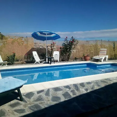 La Casa Azul Con Piscina Holiday home *